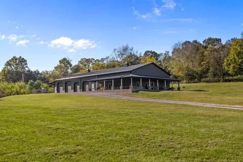 3950 Budds Creek Rd, Cunningham, TN 37052