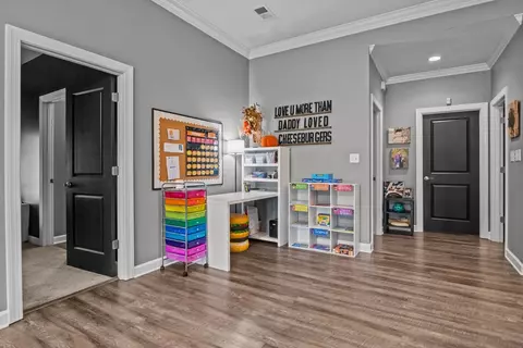 Entry Way - 3950 Budds Creek Rd, Cunningham, TN 37052 photo 3 of 5