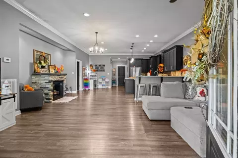 Entry Way - 3950 Budds Creek Rd, Cunningham, TN 37052 photo 1 of 5