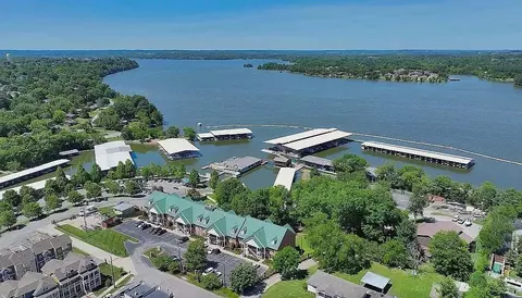 2127 Lakeshore Dr, Old Hickory, TN 37138