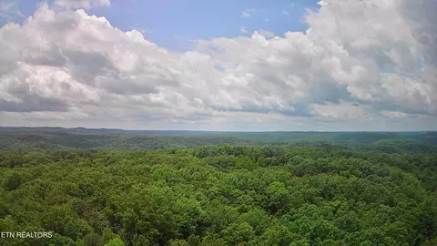 4 Rob Watson Rd, Oneida, TN 37841