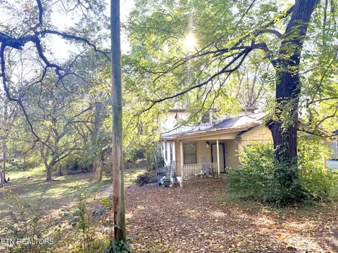111 Eagleton Rd, Maryville, TN 37804