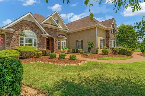 126 Copper Creek Dr, Goodlettsville, TN 37072