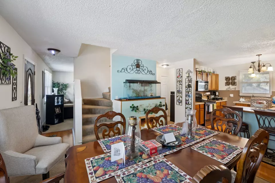 Dining - 824 N 5th St, Nashville, TN 37207 photo 4 of 5