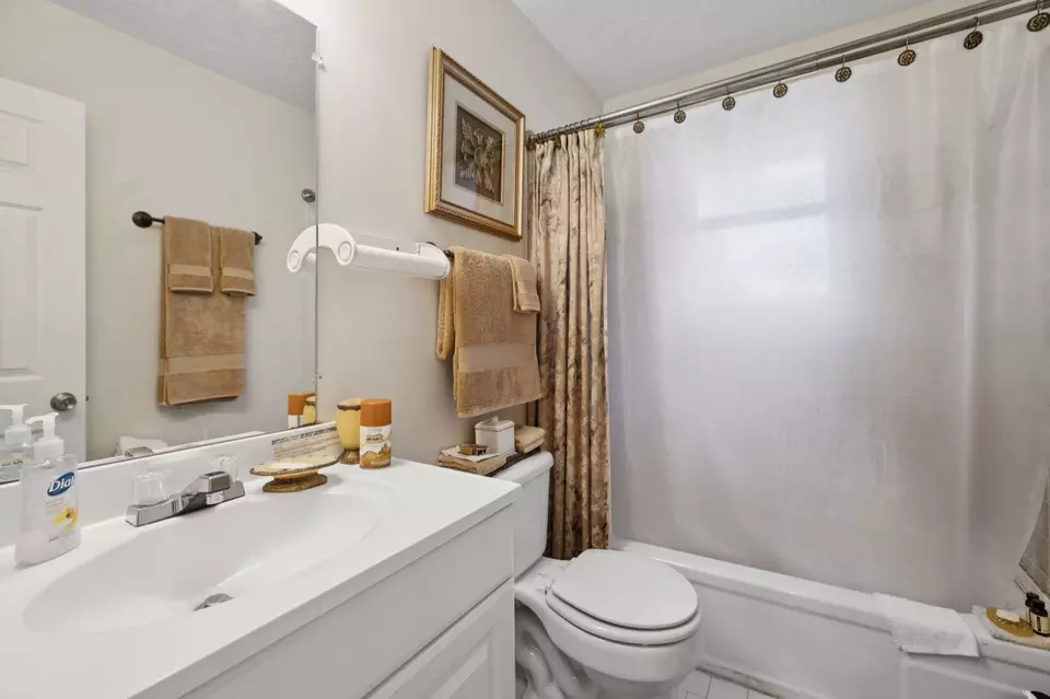 Bath - 824 N 5th St, Nashville, TN 37207 photo 3 of 3