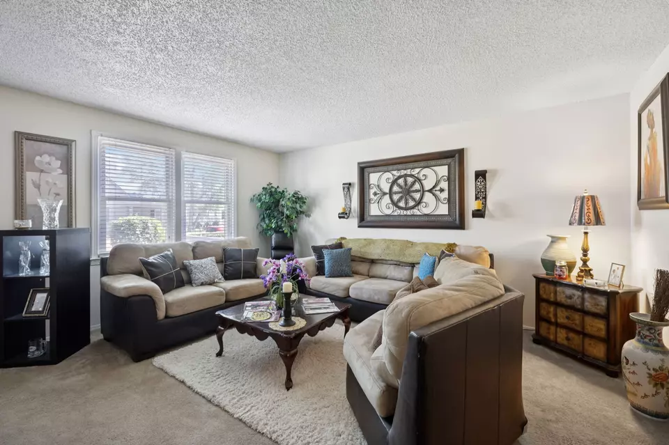 Living - 824 N 5th St, Nashville, TN 37207 photo 1 of 4