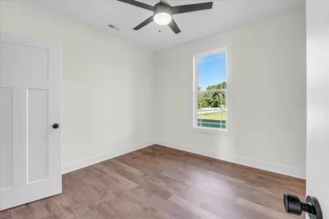 Bedroom - 1053 Arch Cope Rd, Morrison, TN 37357 photo 4 of 4
