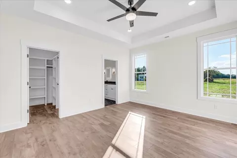 Bedroom - 1053 Arch Cope Rd, Morrison, TN 37357 photo 2 of 4