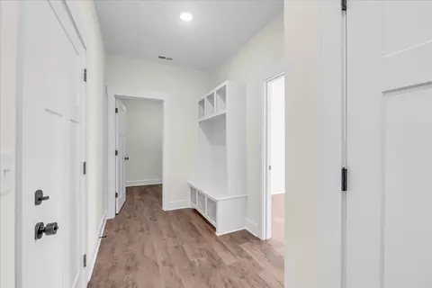 Entry Way - 1053 Arch Cope Rd, Morrison, TN 37357 photo 2 of 2