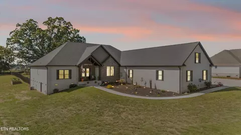 923 Herbert Dr, Greenback, TN 37742