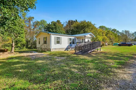 3828 Hwy 31w, Cottontown, TN 37048