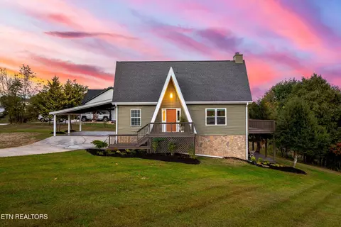 836 River Cliff Dr, Kodak, TN 37764