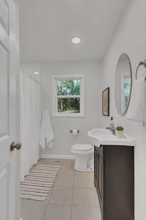 Bath - 44 Flint Dr, Decherd, TN 37324 photo 1 of 2