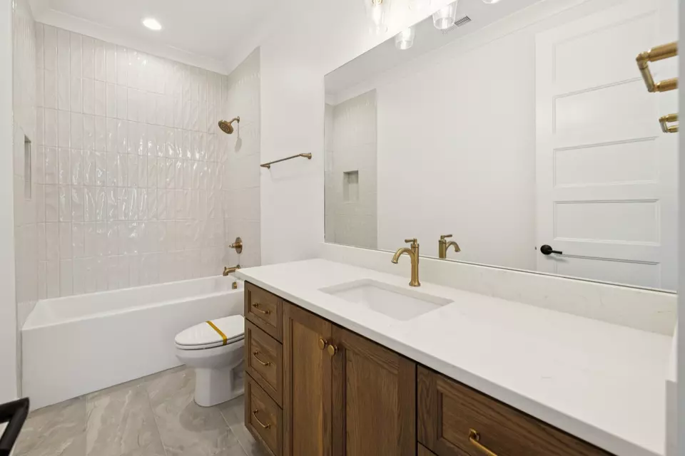 Bath - 7031 Southvale Blvd, Franklin, TN 37064 photo 11 of 11