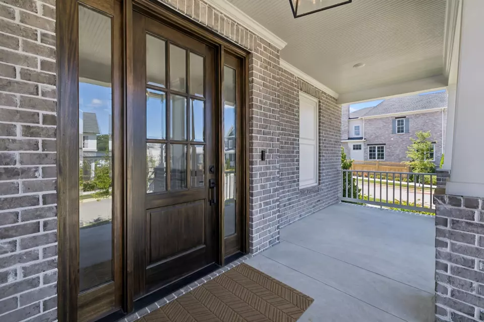 Exterior - 7031 Southvale Blvd, Franklin, TN 37064 photo 4 of 13