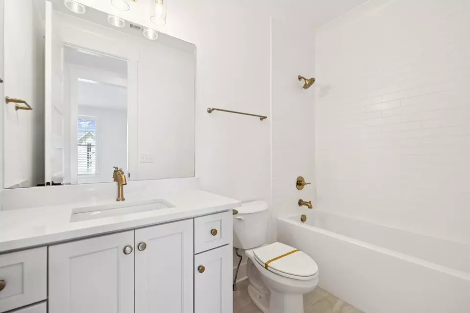 Bath - 7031 Southvale Blvd, Franklin, TN 37064 photo 10 of 11