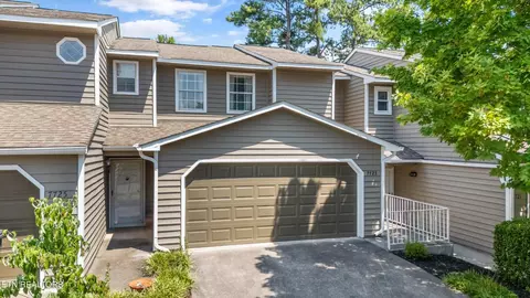 7723 Village Dr, Knoxville, TN 37919