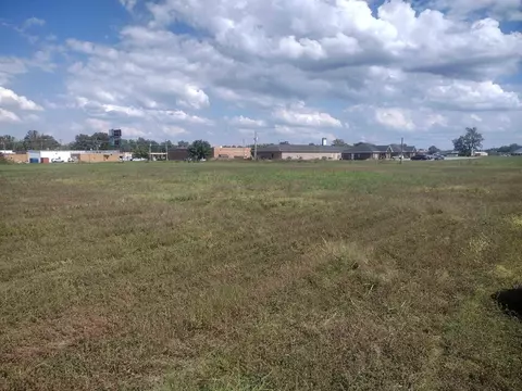 1 Enoch Blvd, Savannah, TN 38372
