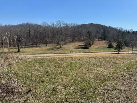 845 Streaming Water Loop, Clifton, TN 38425