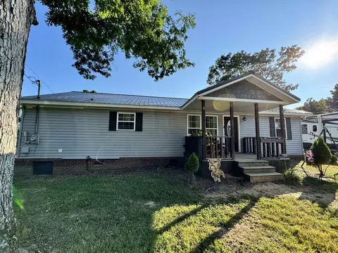 780 Ammons Rd, Selmer, TN 38375