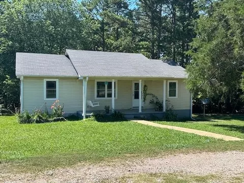 420 Gb Plunk Rd, Adamsville, TN 38310