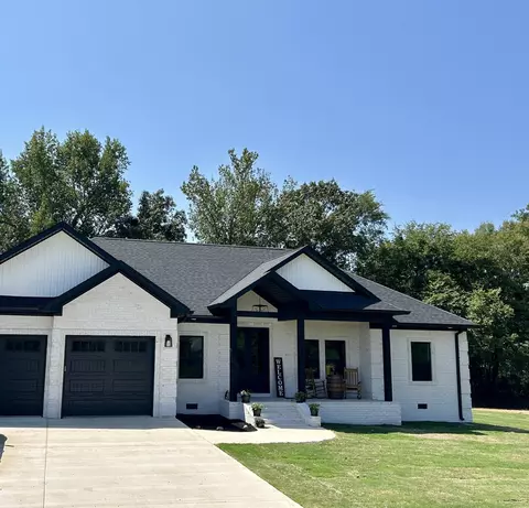 235 Cordova Cv, Savannah, TN 38372