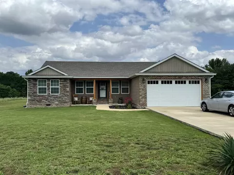 143 Daytona Dr, Adamsville, TN 38310