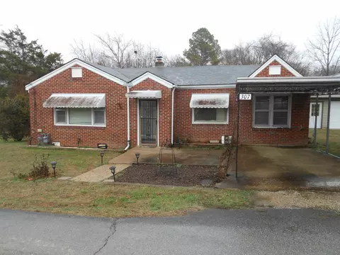 307 Sevier St, Waynesboro, TN 38485