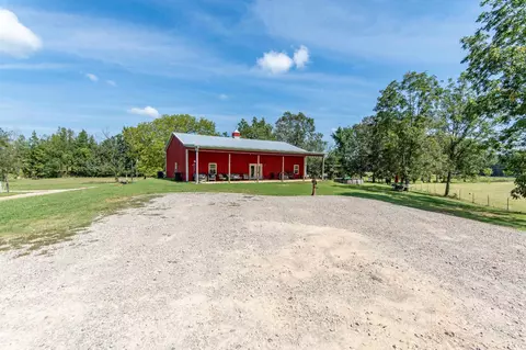 696 Limon Gage Rd, Bethel Springs, TN 38315