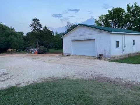 175 Crumble Ln, Crump, TN 38327