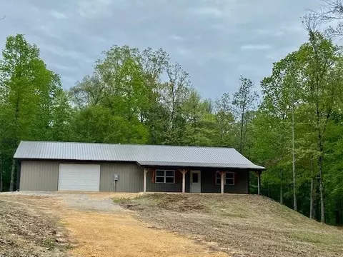 325 Calvary Ln, Savannah, TN 38372