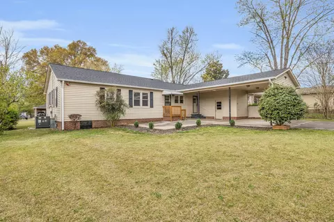 808 NW Park Ave, Cleveland, TN 37311