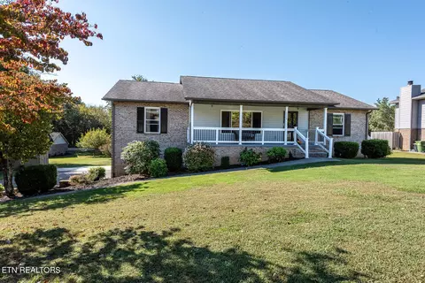 1420 Wilshire Pl, Maryville, TN 37803