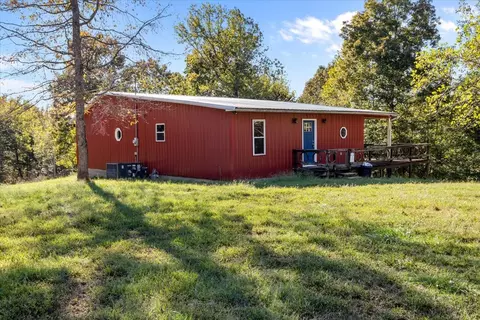 3316 Toms Creek Rd, Linden, TN 37096