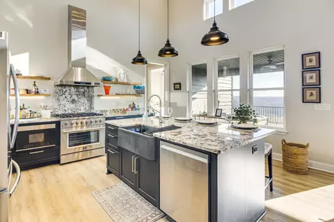 Kitchen - 99 Bald Eagle Rd, Hilham, TN 38568 photo 1 of 2