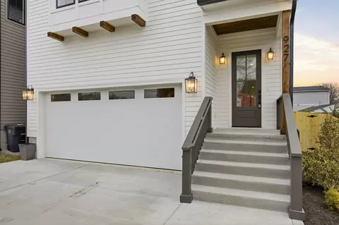 927 Crescent Hill Rd, Nashville, TN 37206