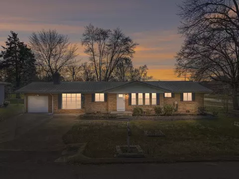 8002 Plaxco Dr, Chattanooga, TN 37421