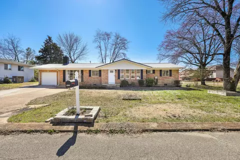 8002 Plaxco Dr, Chattanooga, TN 37421 photo 2
