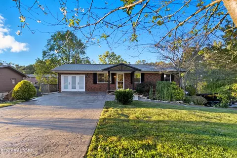 2833 Ithaca Dr, Knoxville, TN 37918