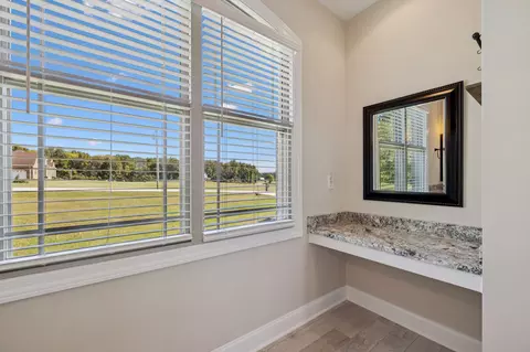 Entry Way - 105 Barbara Spears Rd, Morrison, TN 37357 photo 4 of 5