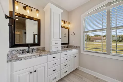 Bath - 105 Barbara Spears Rd, Morrison, TN 37357 photo 3 of 7