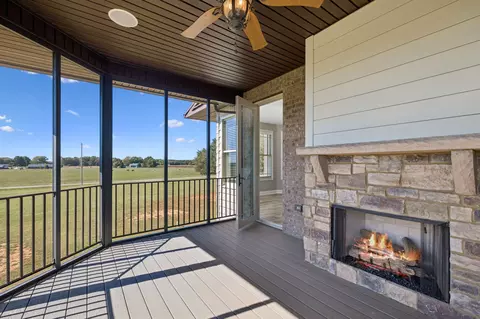 Exterior - 105 Barbara Spears Rd, Morrison, TN 37357 photo 5 of 8