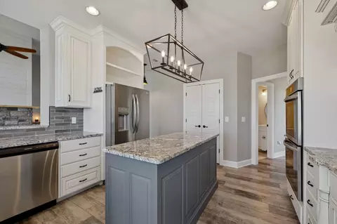 Kitchen - 105 Barbara Spears Rd, Morrison, TN 37357 photo 3 of 4
