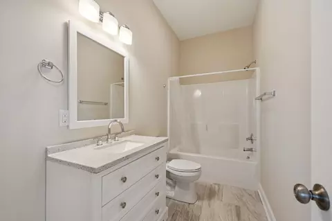 Bath - 105 Barbara Spears Rd, Morrison, TN 37357 photo 5 of 7