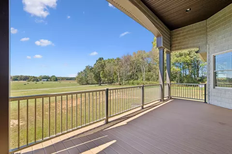 Exterior - 105 Barbara Spears Rd, Morrison, TN 37357 photo 3 of 8