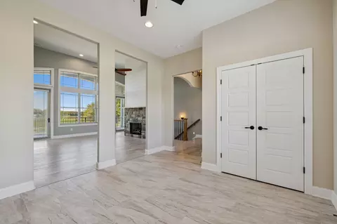 Entry Way - 105 Barbara Spears Rd, Morrison, TN 37357 photo 3 of 5
