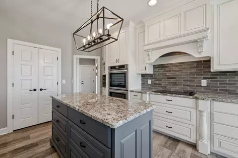 Kitchen - 105 Barbara Spears Rd, Morrison, TN 37357 photo 2 of 4