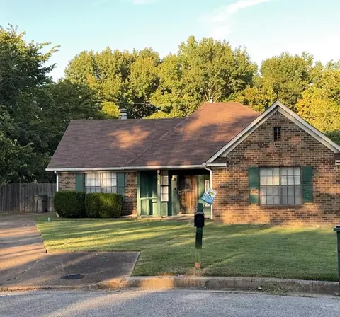 4488 Hollow Valley Cv, Memphis, TN 38141