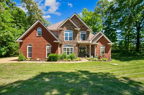 990 Iron Hill Rd, Burns, TN 37029
