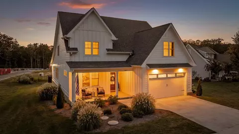 3607 Scarlet Maple Ct, Signal Mountain, TN 37377